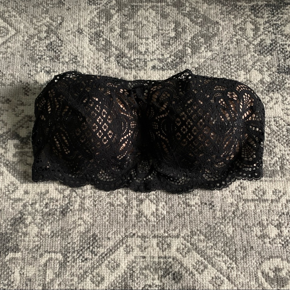 VS Strapless Lace Bra